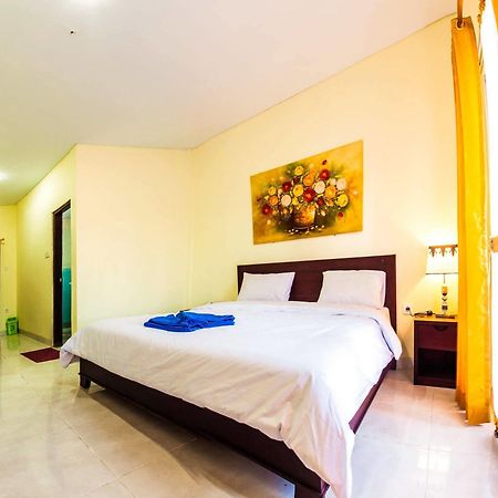 Luckys Guest House Kuta Lombok Esterno foto