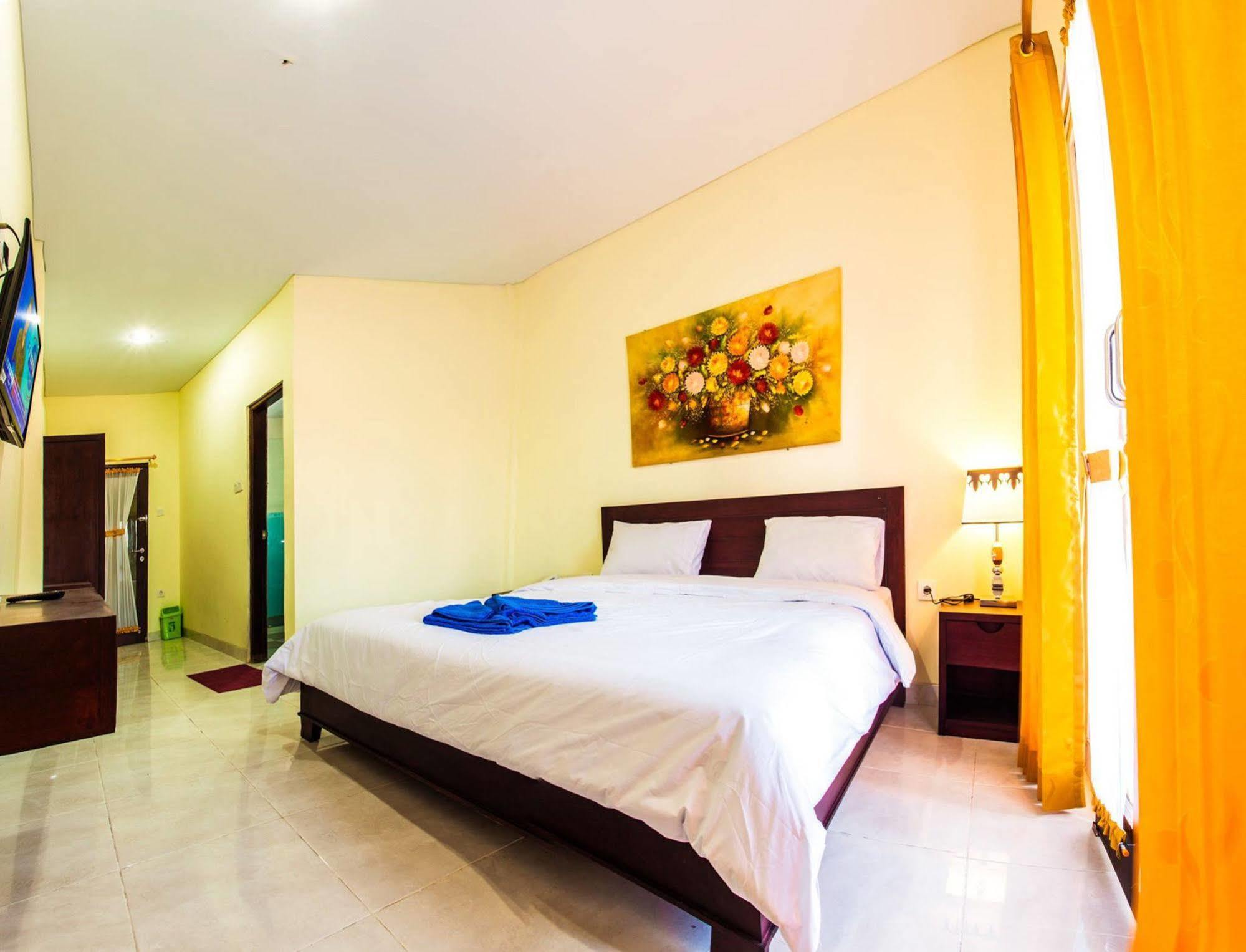 Luckys Guest House Kuta Lombok Esterno foto